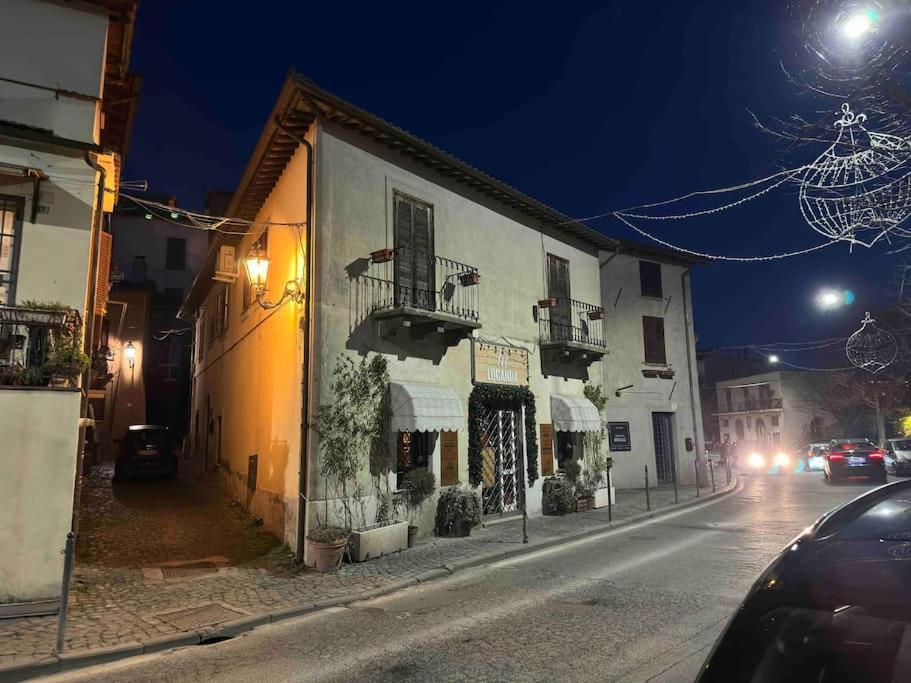 Fronte Lago Nel Centro Storico “La Casa Del Lago” Trevignano Romano Εξωτερικό φωτογραφία
